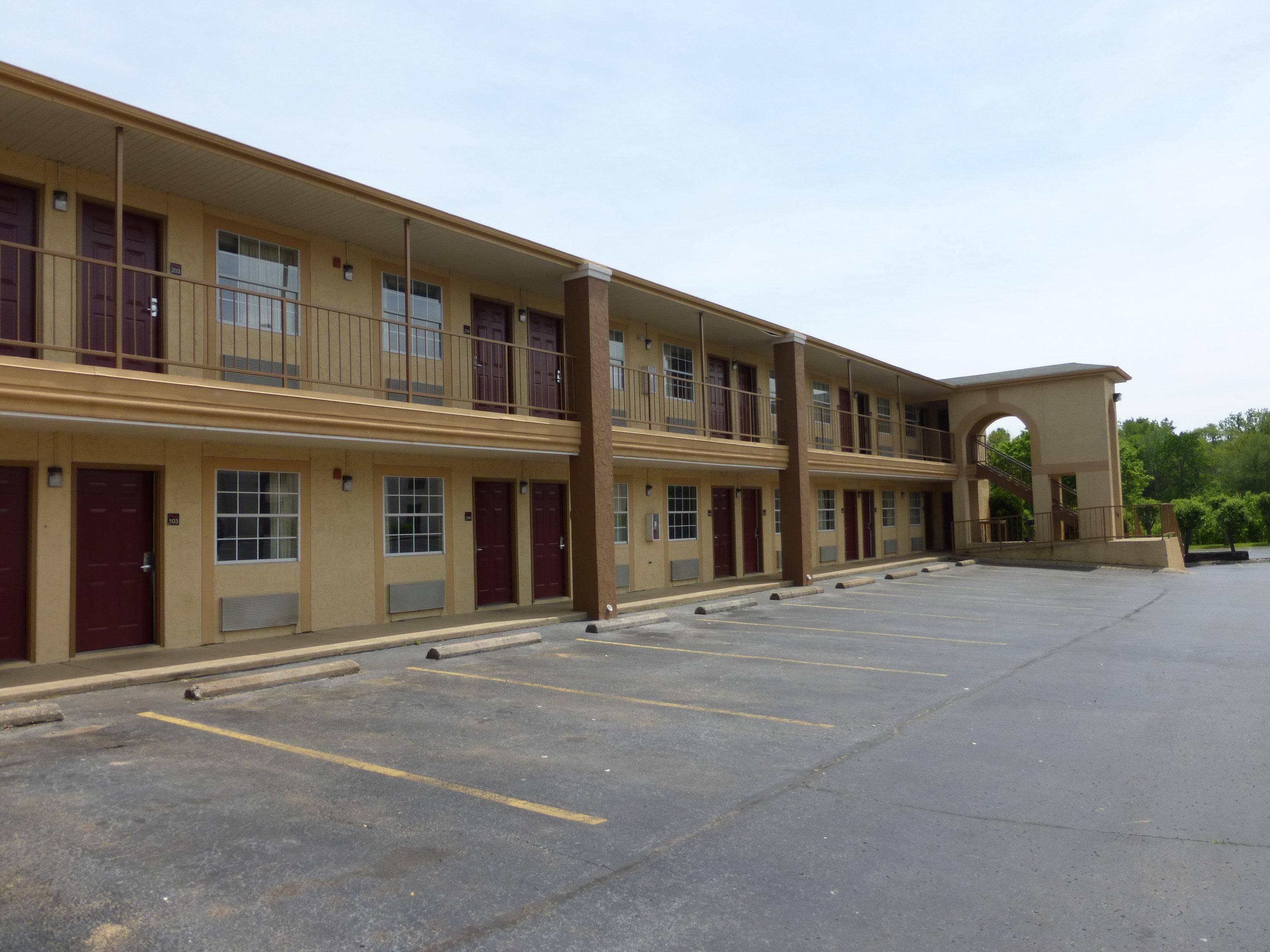 Red Roof Inn Columbia, Tn Exterior photo