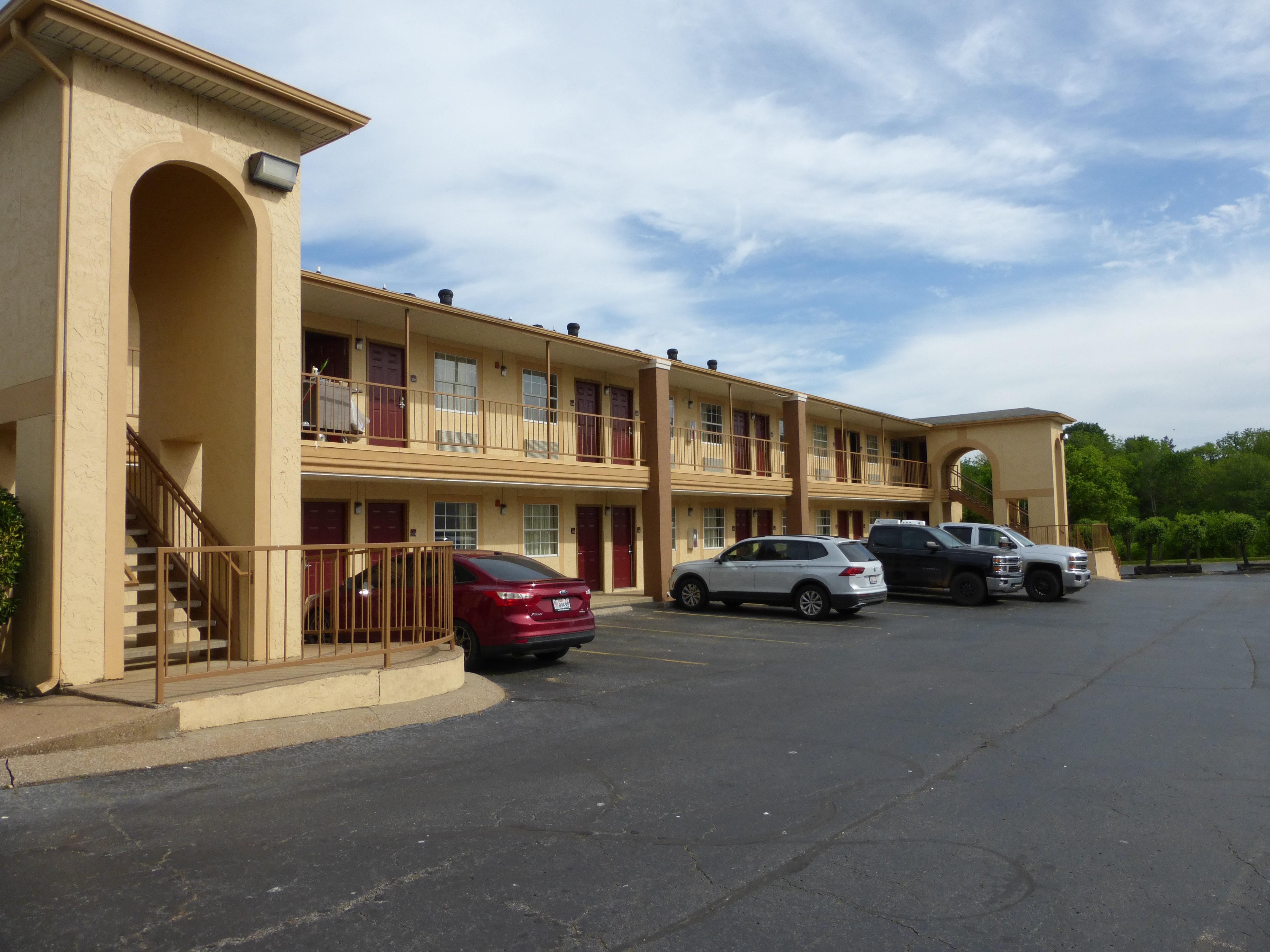 Red Roof Inn Columbia, Tn Exterior photo